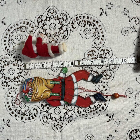Vintage 1980’s Santa ornaments - Picture 7 of 9